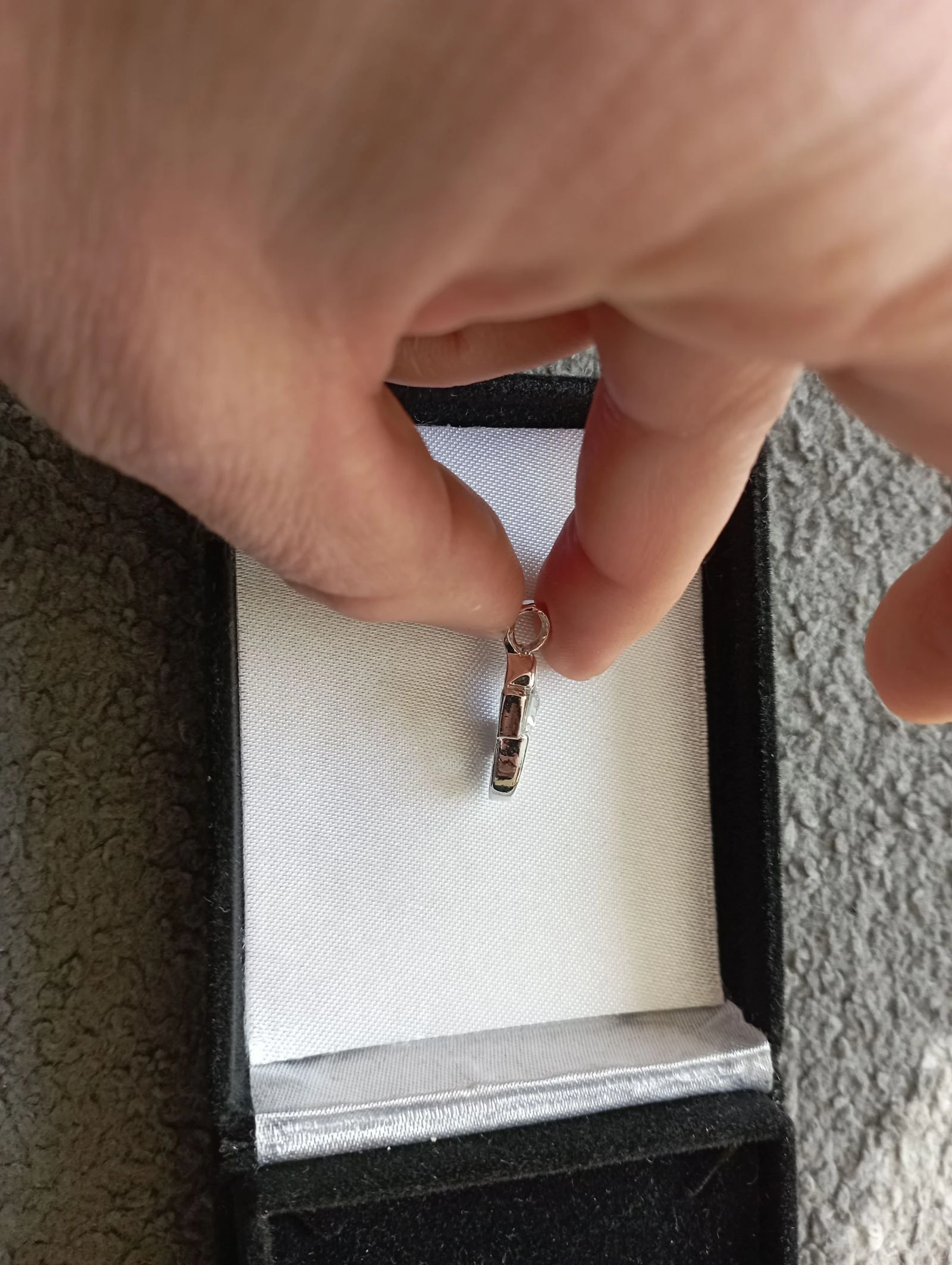 Anillo y colgante de bisutería – photo 10
